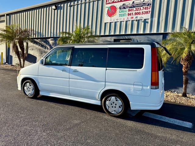 1998 Honda Stepwagon JDM car for sale — photo 5 of 25