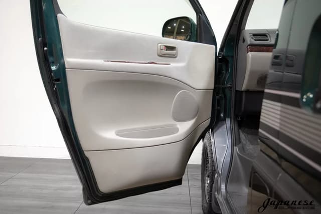 1997 Toyota HiAce JDM car for sale — photo 19 of 25