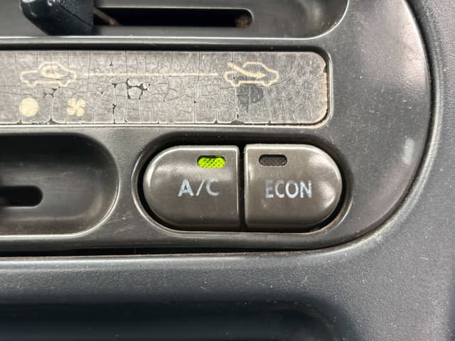 1997 Daihatsu Hijet JDM car for sale — photo 12 of 25