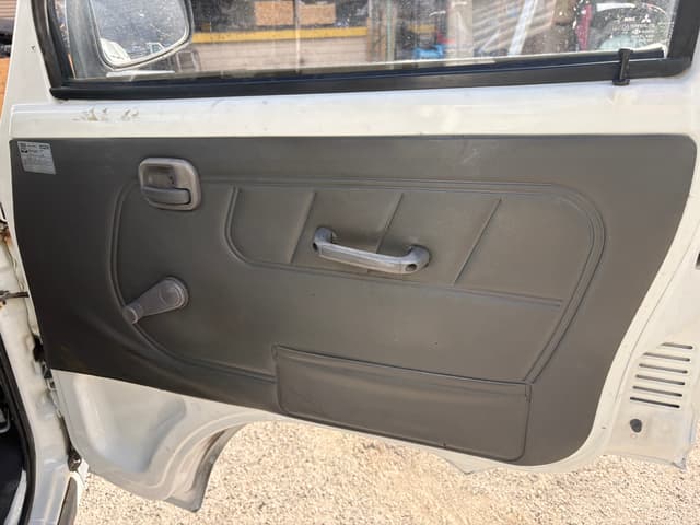 1997 Mitsubishi Minicab JDM car for sale — photo 24 of 25