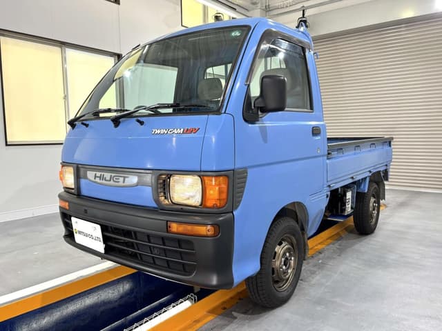 1996 Daihatsu Hijet JDM car for sale — photo 2 of 25