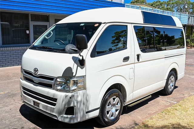 2011 Toyota HiAce JDM car for sale — photo 13 of 23