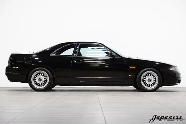 1994 Nissan Skyline JDM car for sale — photo 5 of 25