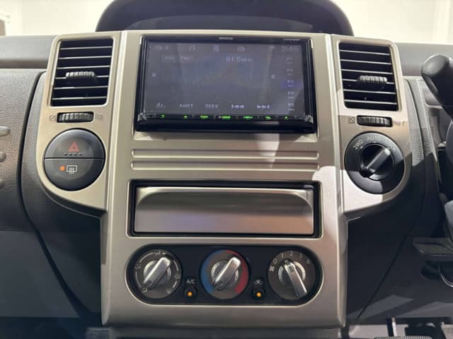 2006 Nissan X Trail JDM car for sale — photo 13 of 25