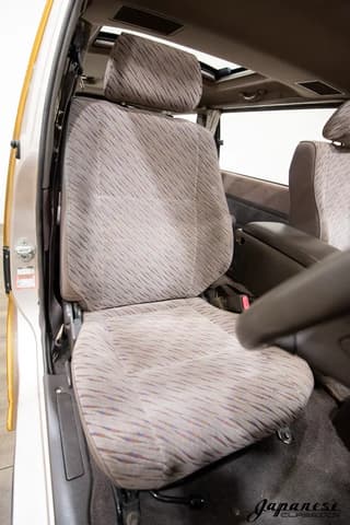 1996 Toyota HiAce JDM car for sale — photo 16 of 25