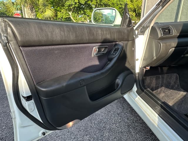 1998 Subaru Legacy JDM car for sale — photo 16 of 17