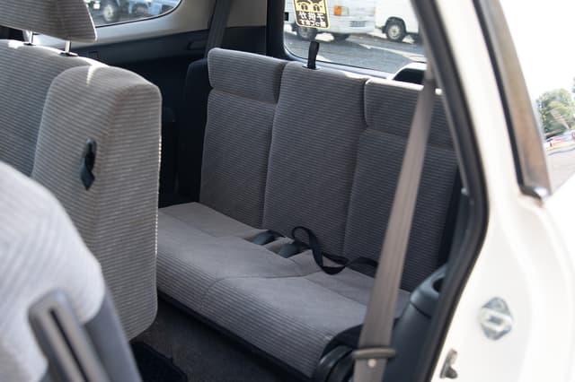 2001 Honda Stream JDM car for sale — photo 11 of 15