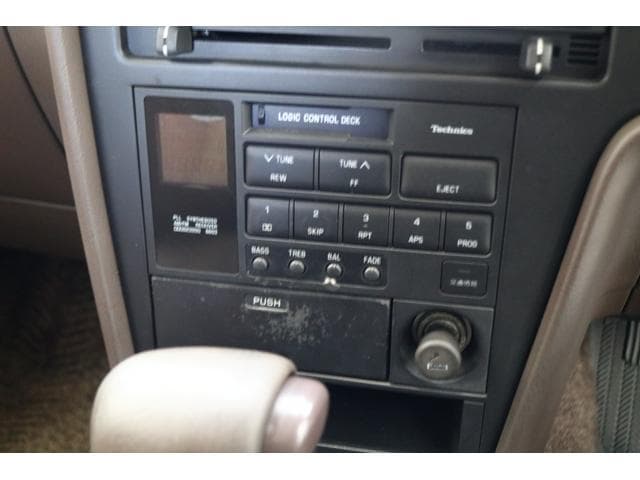 1990 Toyota Cresta JDM car for sale — photo 9 of 17