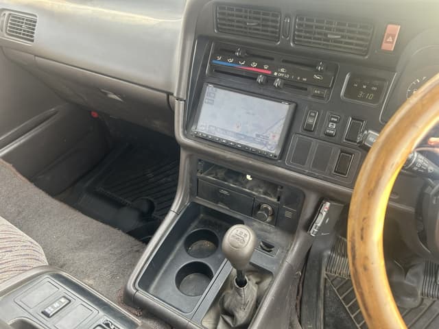 1996 Toyota HiAce JDM car for sale — photo 20 of 25