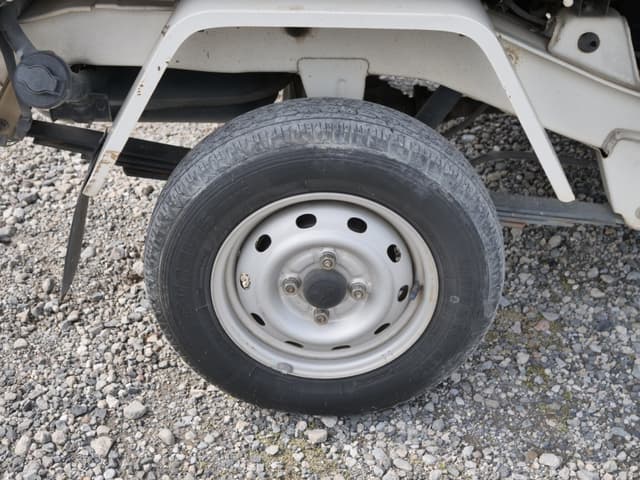 2002 Daihatsu Hijet JDM car for sale — photo 23 of 25