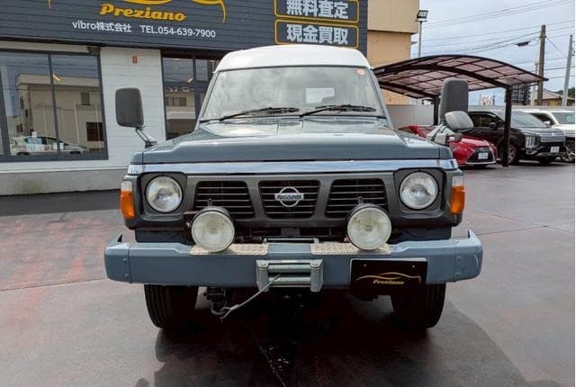 1996 Nissan Safari JDM car for sale — photo 2 of 25