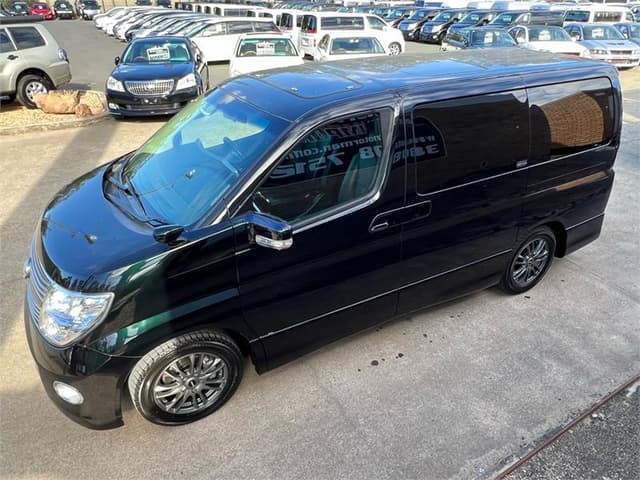 2008 Nissan Elgrand JDM car for sale — photo 9 of 16