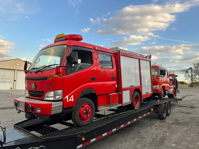 Toyota Dyna JDM car for sale — photo 3 of 6