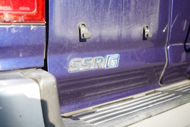 1996 Toyota Hilux Surf JDM car for sale — photo 16 of 20