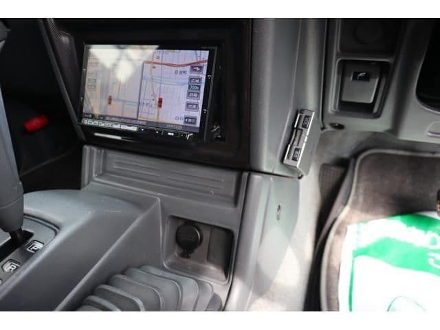 1998 Mitsubishi Pajero JDM car for sale — photo 10 of 23