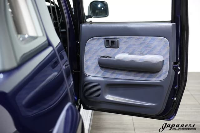 1997 Toyota Hilux JDM car for sale — photo 23 of 25