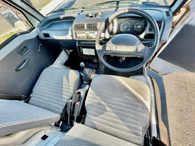 1999 Daihatsu Hijet JDM car for sale — photo 16 of 25