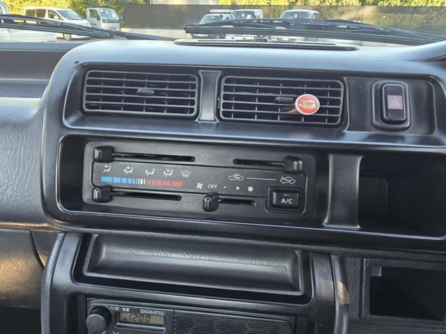 2001 Daihatsu Hijet JDM car for sale — photo 20 of 25