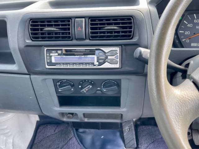 2000 Mitsubishi Minicab JDM car for sale — photo 20 of 25