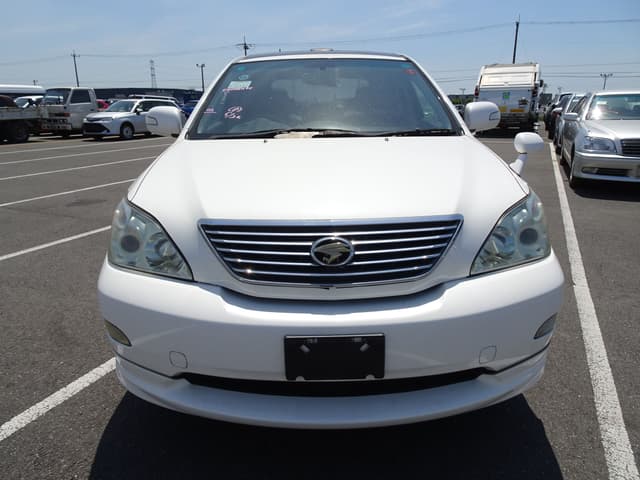 2006 Toyota Harrier JDM car for sale — photo 8 of 10