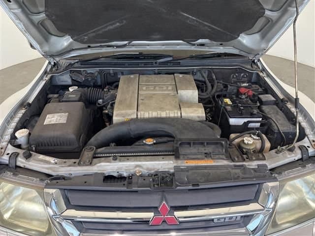 1999 Mitsubishi Pajero JDM car for sale — photo 3 of 23