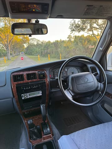 1996 Toyota Hilux Surf JDM car for sale — photo 14 of 18
