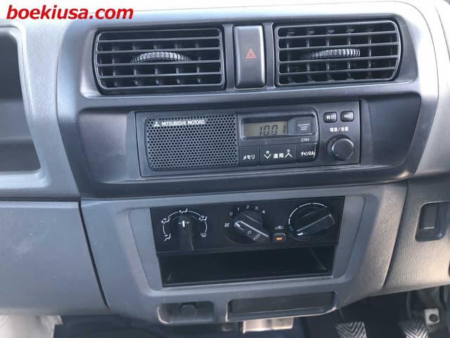 1999 Mitsubishi Minicab JDM car for sale — photo 17 of 21