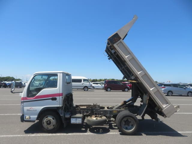 2010 Isuzu Elf JDM car for sale — photo 2 of 10