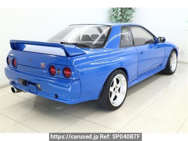 1989 Nissan Skyline JDM car for sale — photo 3 of 3