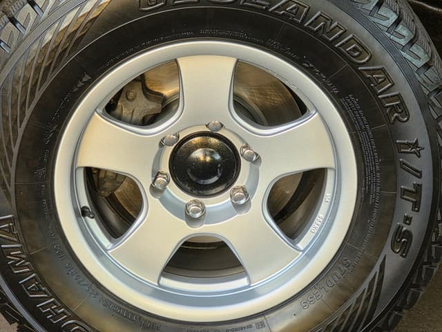 1997 Toyota Hilux Surf JDM car for sale — photo 23 of 25