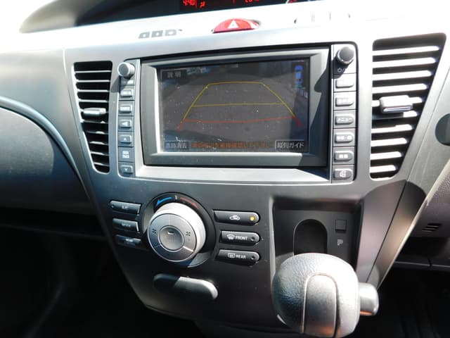 2010 Mazda Biante JDM car for sale — photo 4 of 8