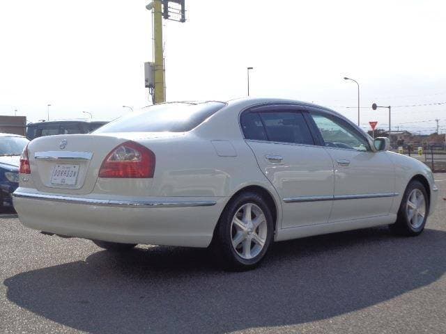 2002 Nissan Cima JDM car for sale — photo 3 of 6