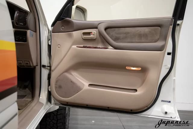 2000 Toyota Land Cruiser JDM car for sale — photo 20 of 25