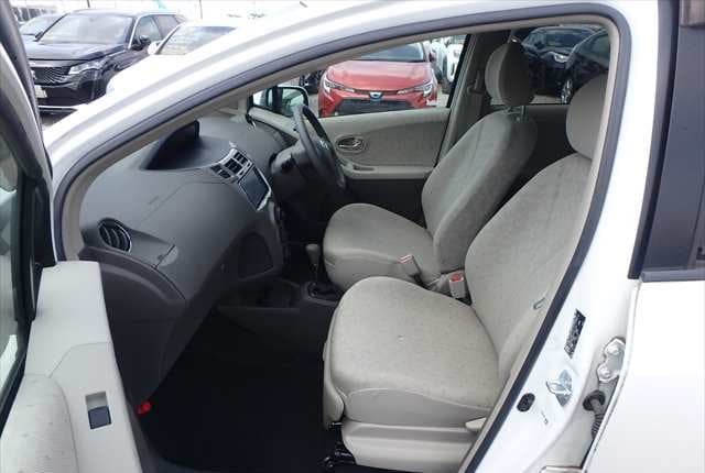 2009 Toyota Vitz JDM car for sale — photo 24 of 25