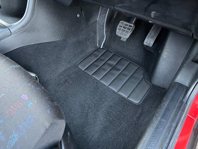 1998 Volkswagen Golf JDM car for sale — photo 16 of 25