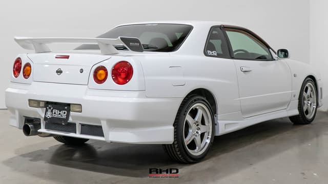 1999 Nissan Skyline JDM car for sale — photo 8 of 22