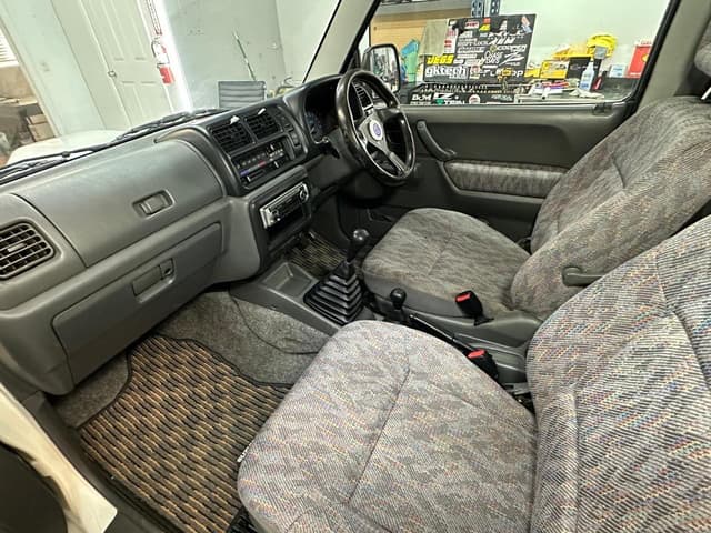 1999 Suzuki Jimny JDM car for sale — photo 16 of 25