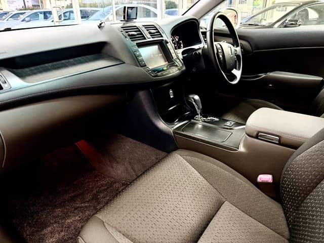 2008 Toyota Crown JDM car for sale — photo 5 of 5