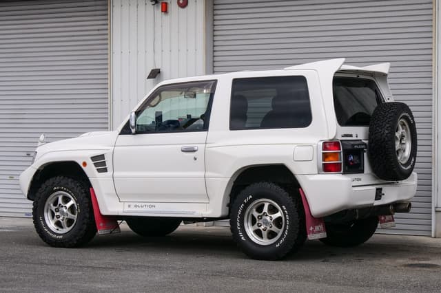 1997 Mitsubishi Pajero JDM car for sale — photo 5 of 25