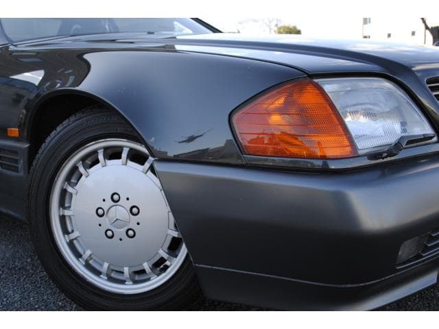 1991 Mercedes-Benz SL-Class JDM car for sale — photo 18 of 25