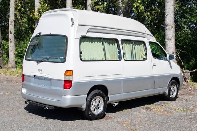 1999 Toyota Grand Hiace JDM car for sale — photo 7 of 25