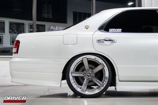 1998 Nissan Cedric JDM car for sale — photo 23 of 25