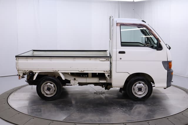 1998 Daihatsu Hijet JDM car for sale — photo 8 of 25