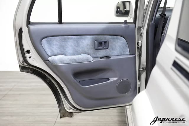 1996 Toyota Hilux JDM car for sale — photo 19 of 25