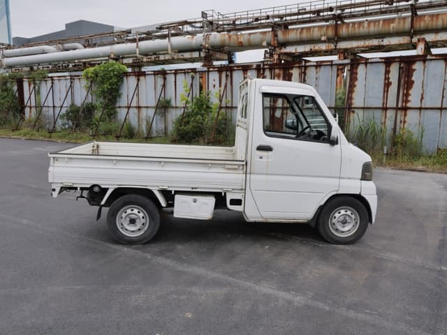 2002 Mitsubishi Minicab JDM car for sale — photo 4 of 25