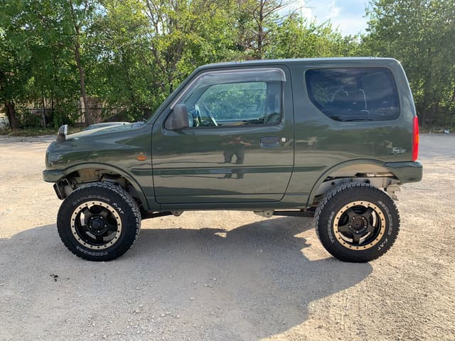 1998 Suzuki Jimny JDM car for sale — photo 10 of 15