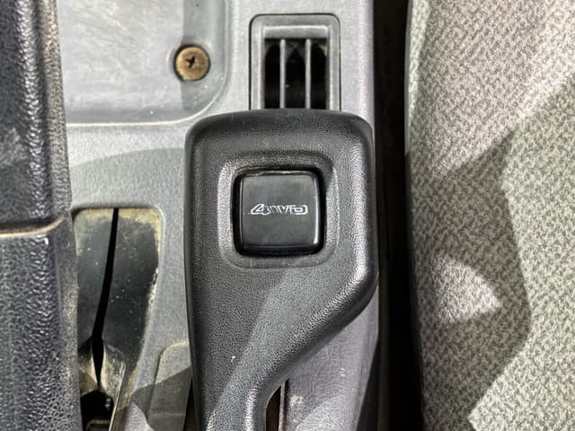 1999 Mitsubishi Minicab JDM car for sale — photo 12 of 25
