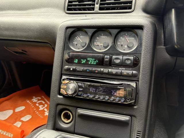 1992 Nissan Skyline JDM car for sale — photo 15 of 20