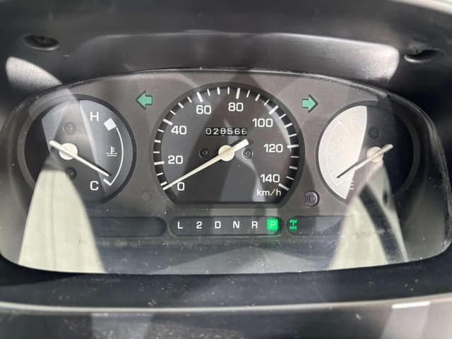 2001 Daihatsu Hijet JDM car for sale — photo 7 of 23