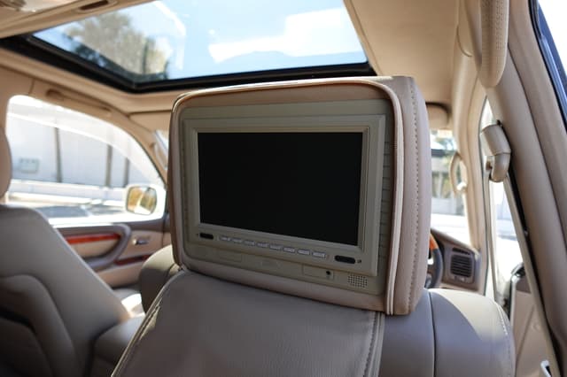2000 Toyota Land Cruiser JDM car for sale — photo 19 of 21